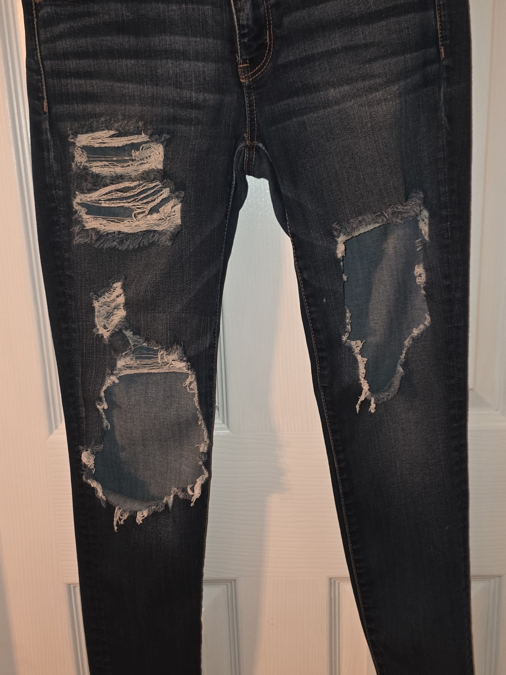 American Eagle Outfitters Dark Blue Distressed Skinny Jeans